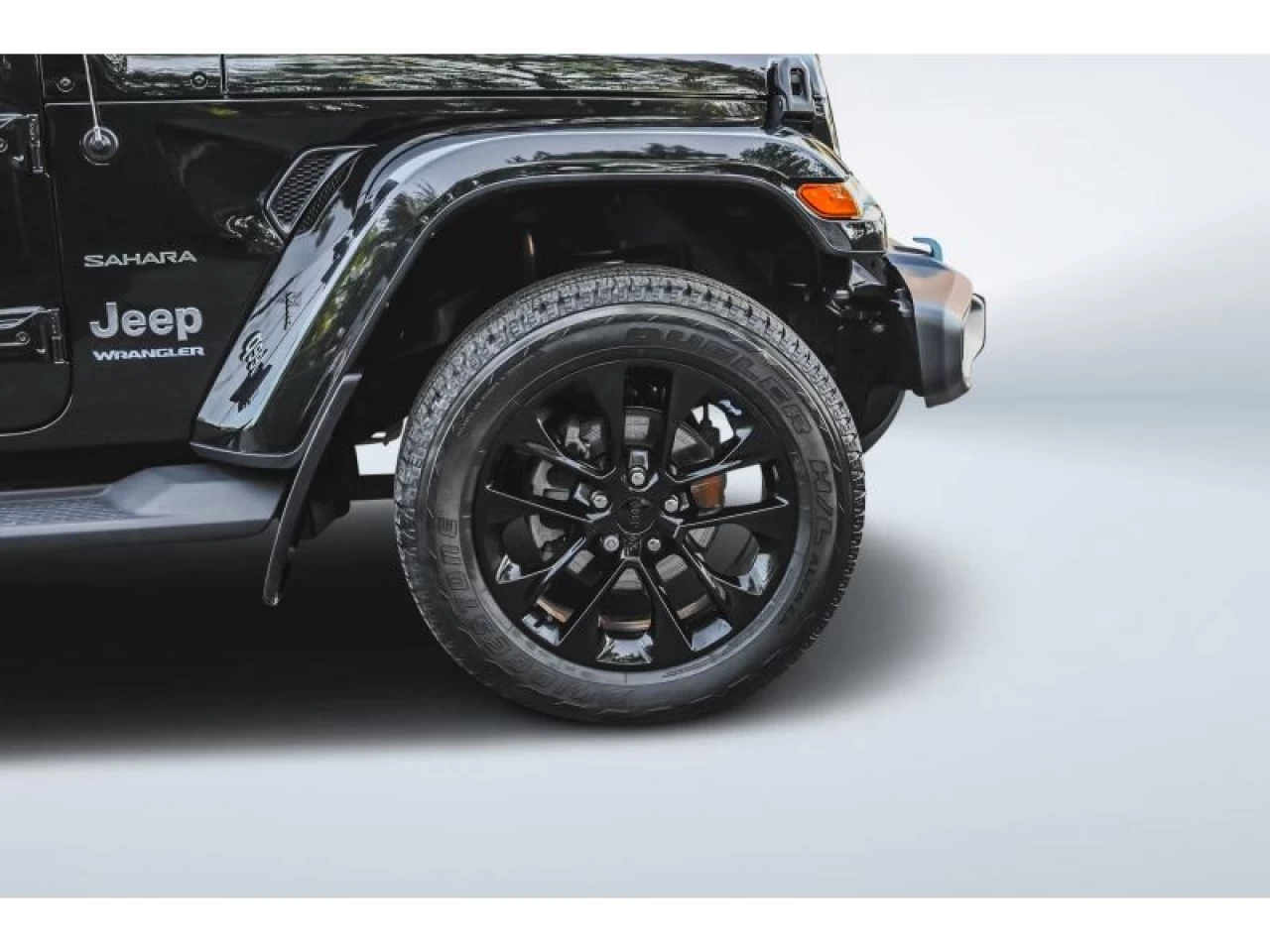 2023 Jeep Wrangler 4XE Sahara 4 Door 4x4 Image principale