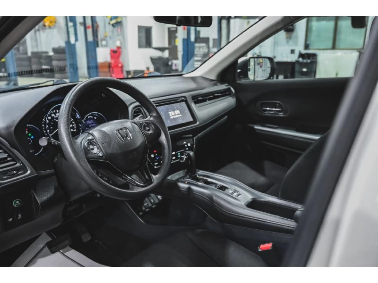 2018 Honda HR-V LX AWD CVT Image principale