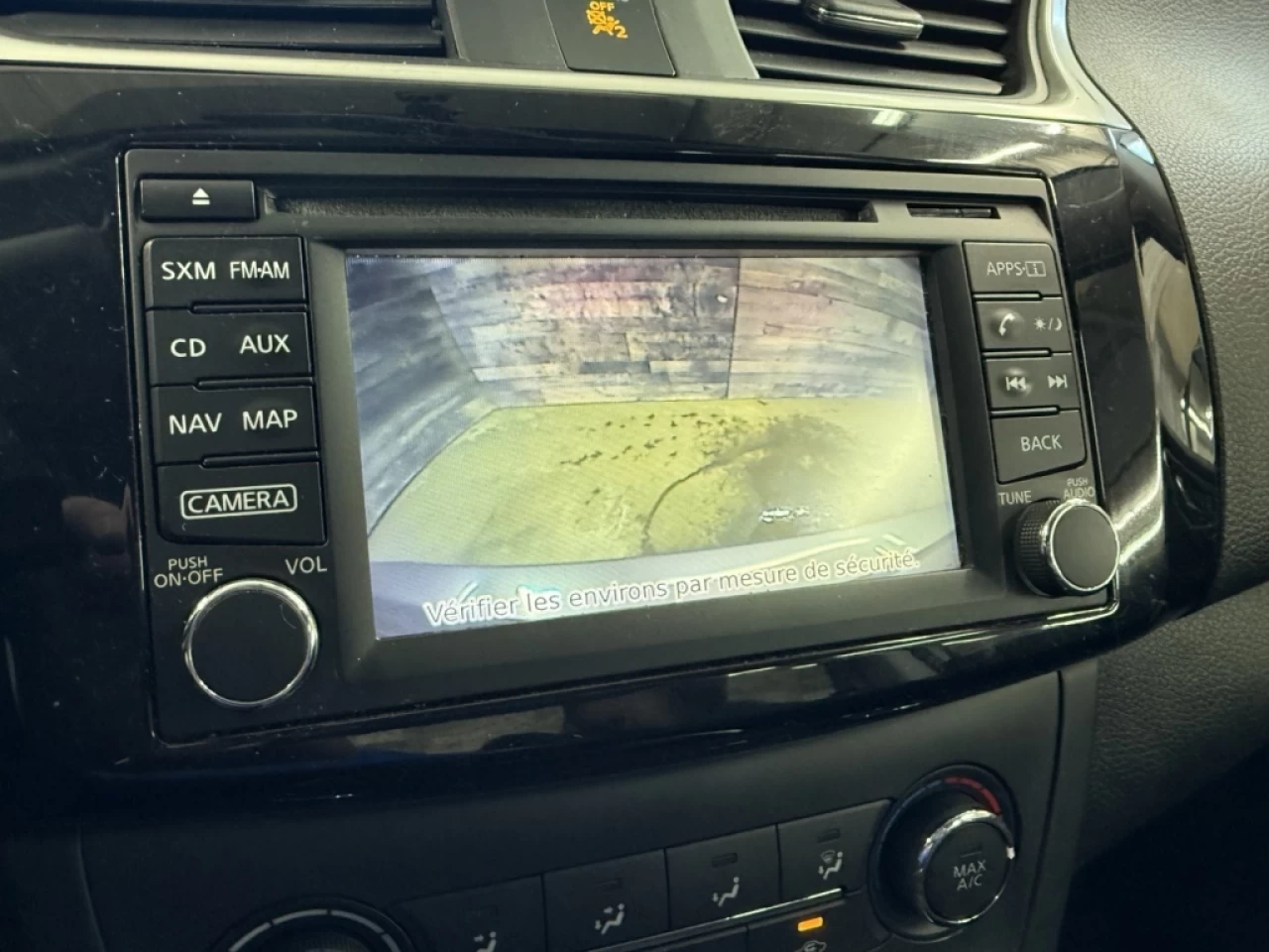 2017 Nissan Sentra SV Image principale