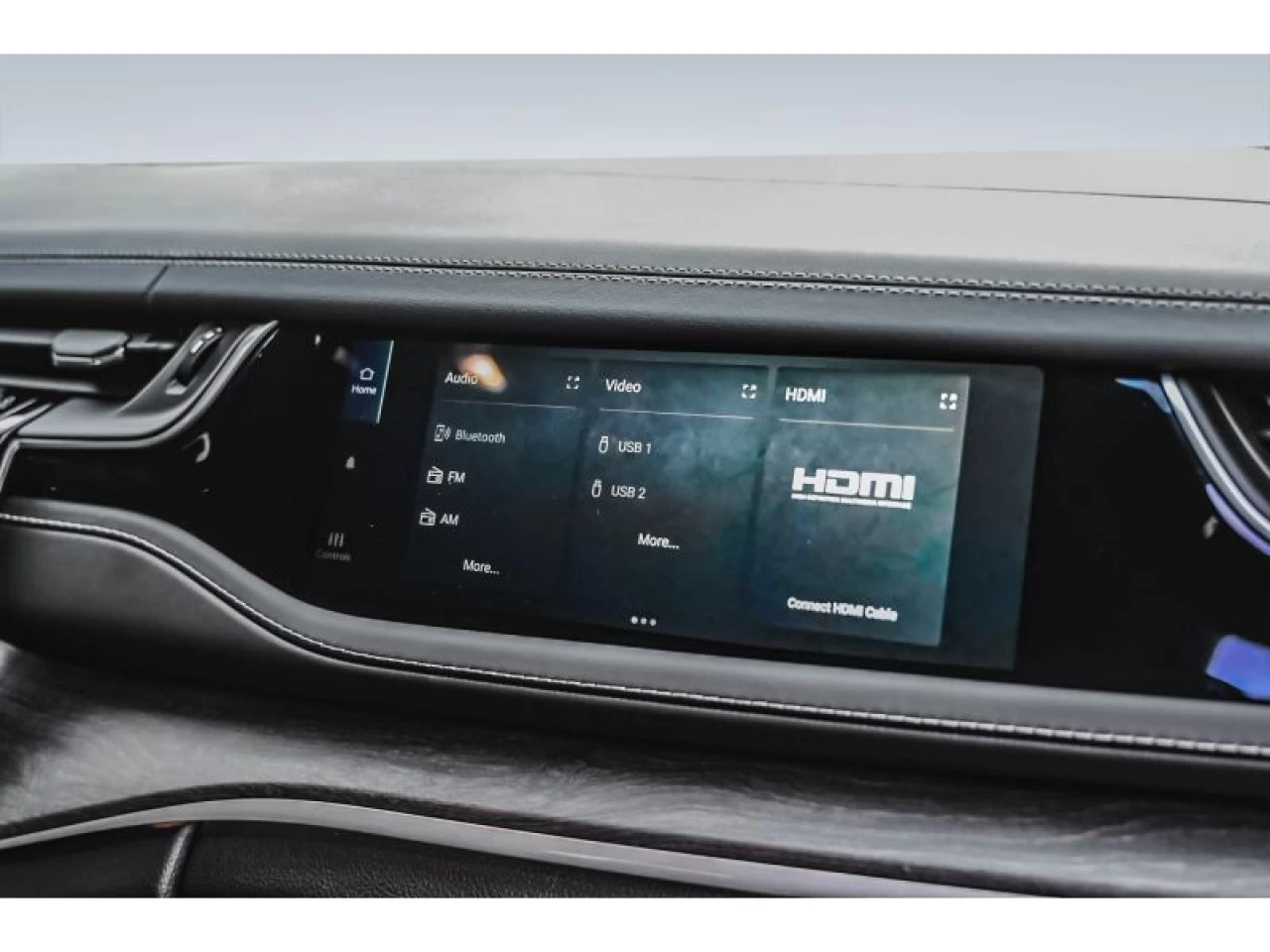 2022 Jeep Grand Cherokee 4xe 4x4 LUXURY REAR SEAT VIDEO PASSENGER SCREEN Image principale