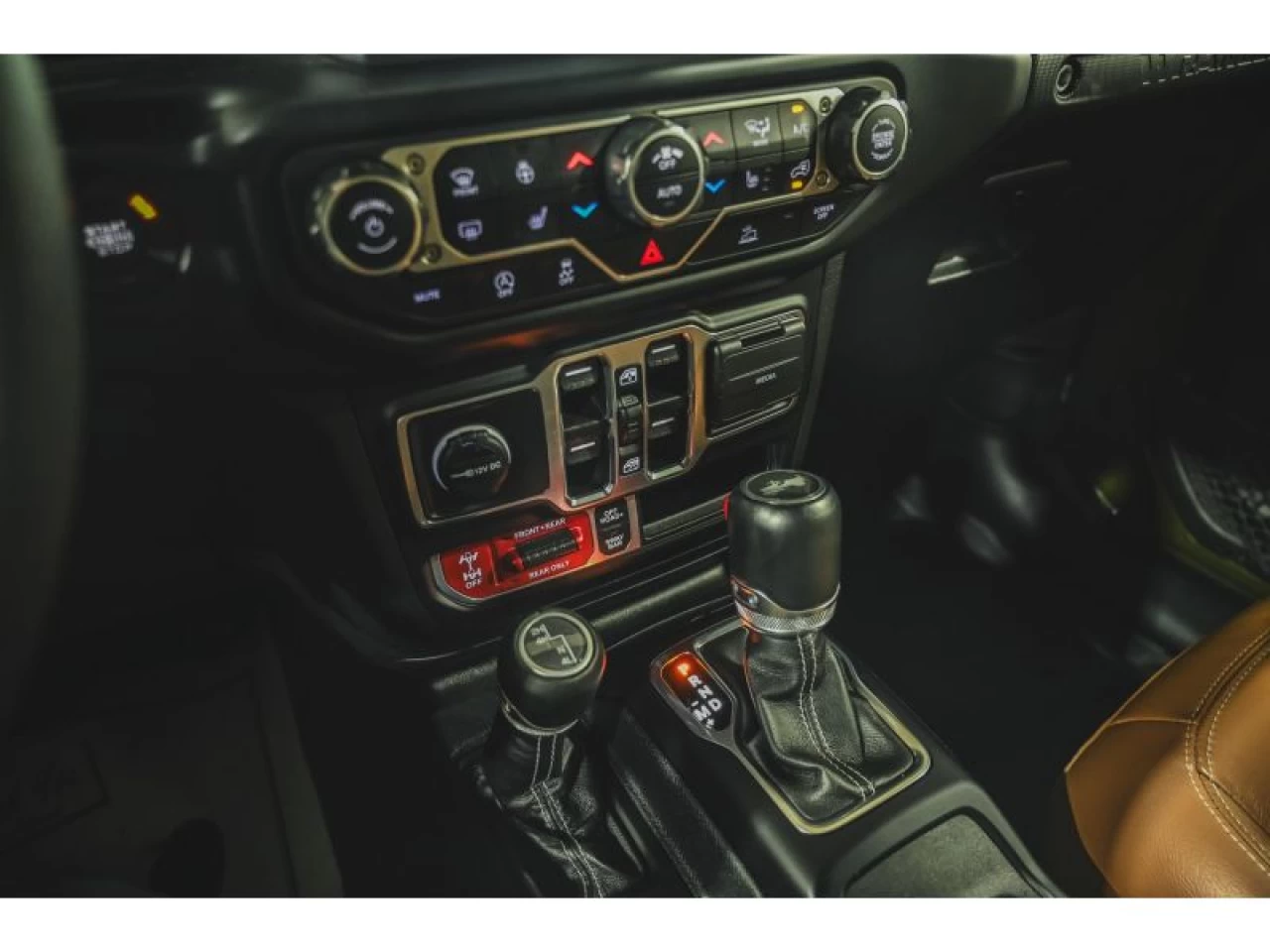 2023 Jeep Wrangler Rubicon 4 Door 4x4 toit sky one -touch Image principale