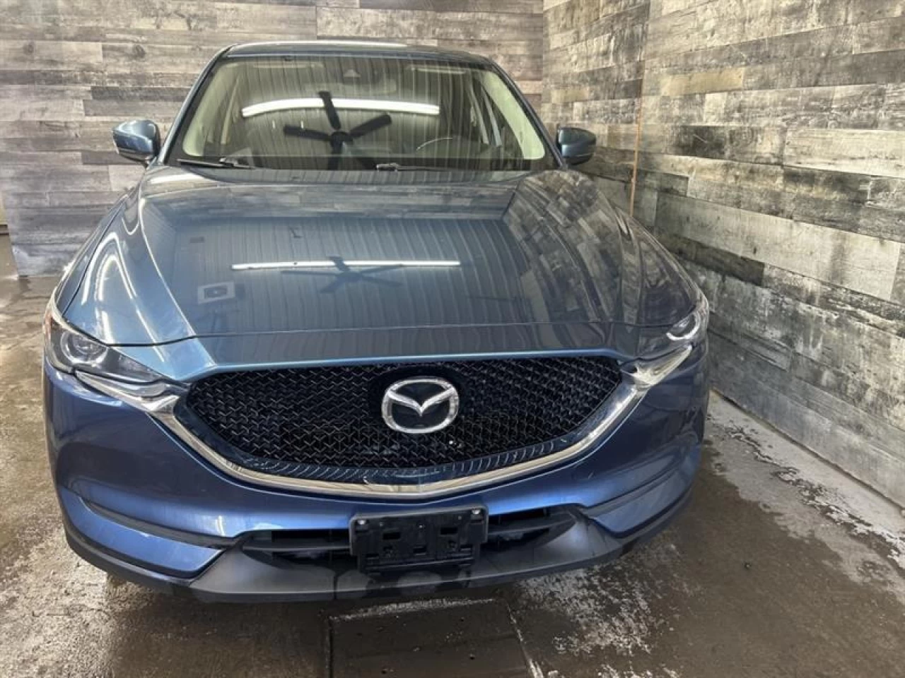 2018 Mazda CX-5 GS AWD NAV CUIR **APPROUVÉE 99,9%** Image principale
