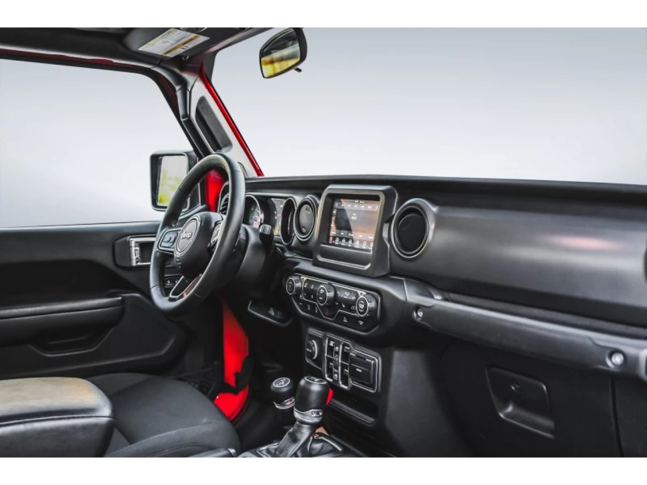 2023 Jeep Gladiator Willys 4X4 V6 Main Image