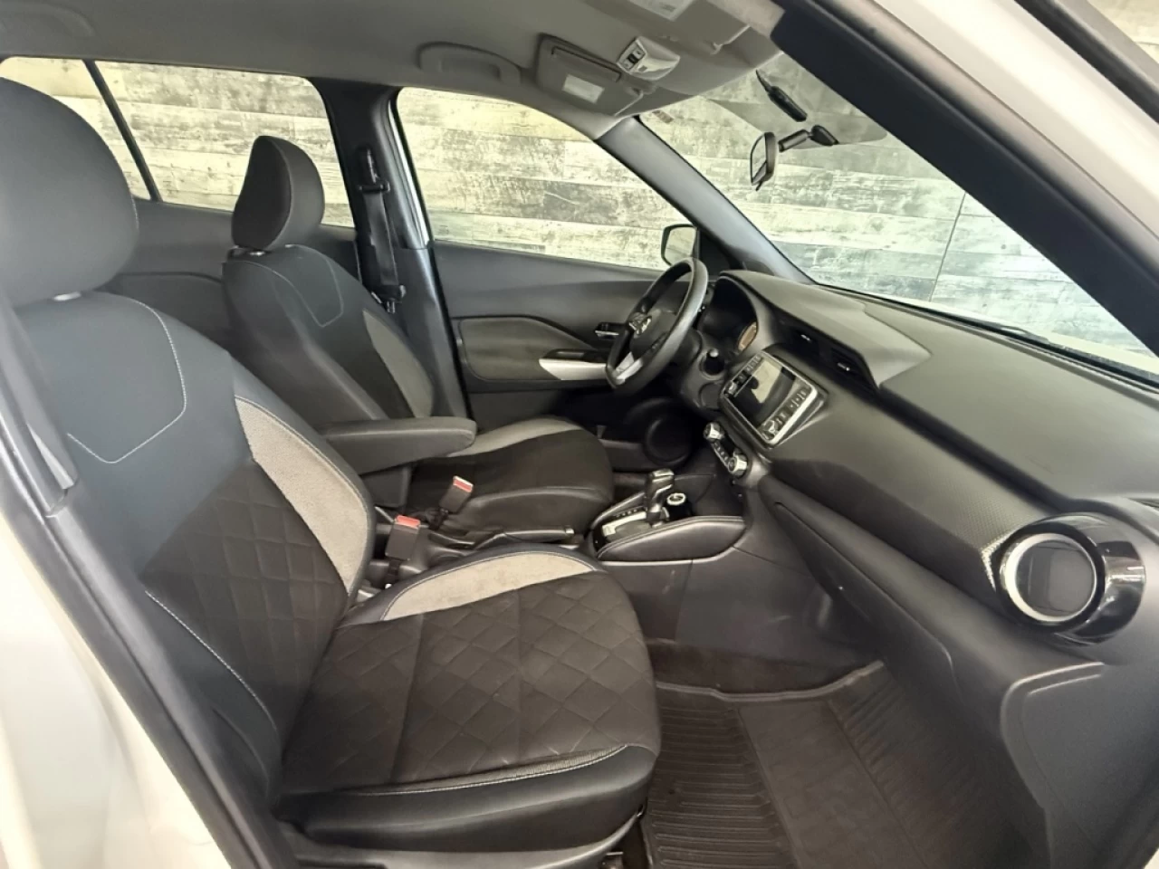 2019 Nissan Kicks SR AUTO CAM DE RECUL BLUETOOTH **APPROUVÉ À 99.9%* Main Image