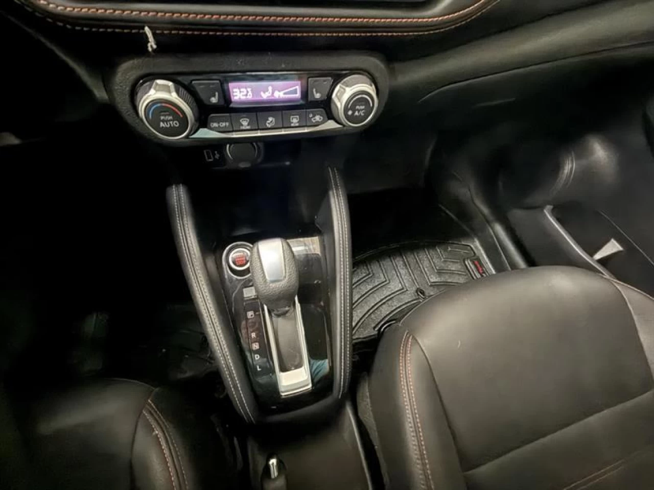 2019 Nissan Kicks SR CUIR ** APPROUVÉ À 99.9% ** Image principale