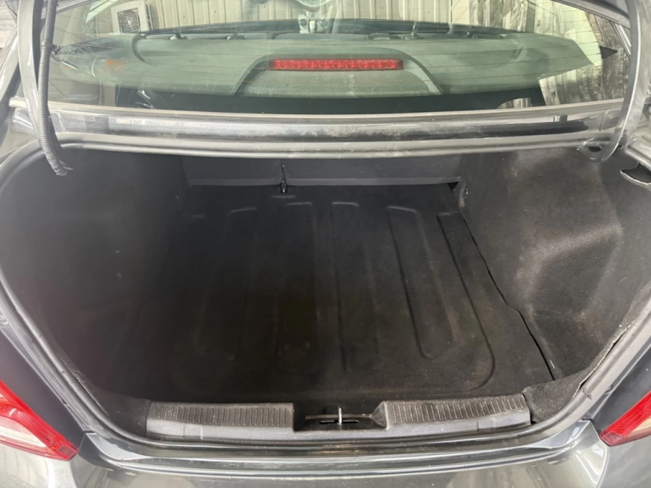 2018 Chevrolet Sonic LT Auto Apple carplay/Android **ApprouvÉ À 99.9%** Main Image