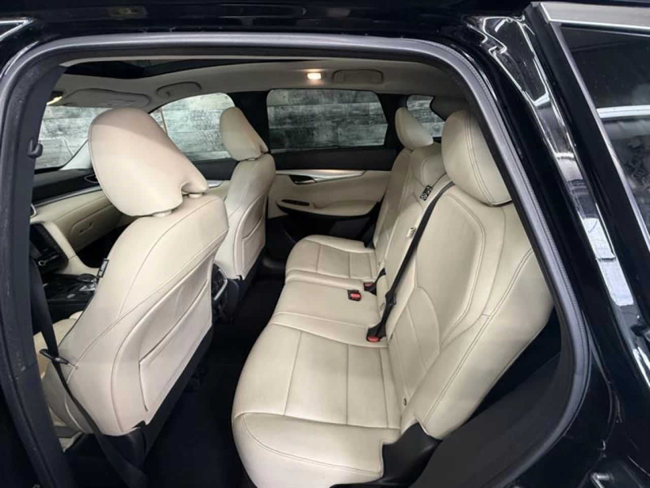 2019 Infiniti QX50 Luxe AWD CUIR TOIT PANO NAV ** APPROUVÉ À 99.9% ** Main Image