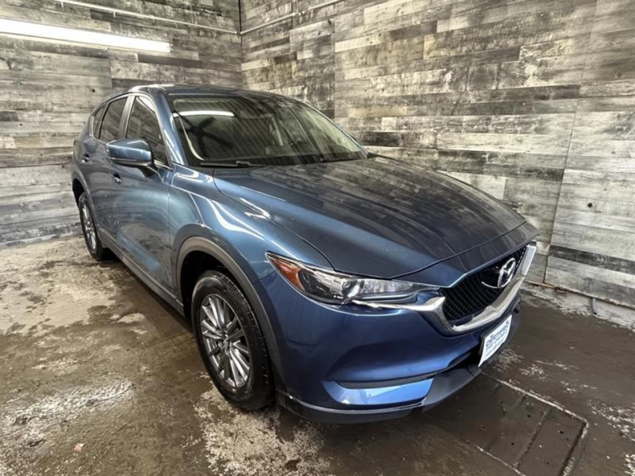 2018 Mazda CX-5 GS AWD NAV CUIR **APPROUVÉE 99,9%** Image principale