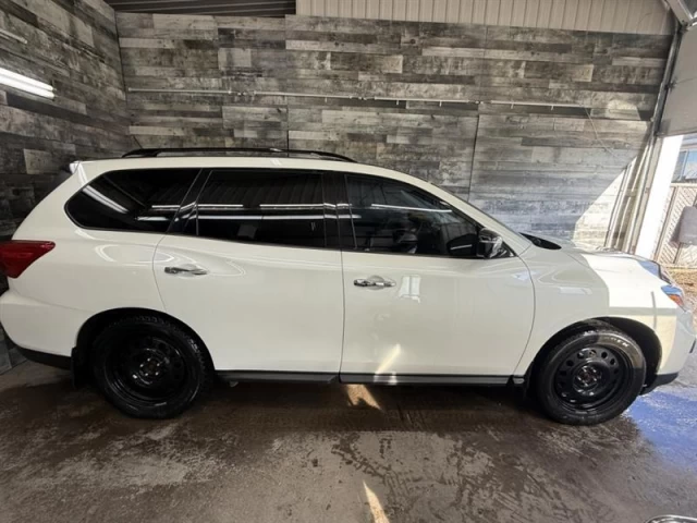 Nissan Pathfinder Platinum AWD 7 PASS TOIT CUIR 2018