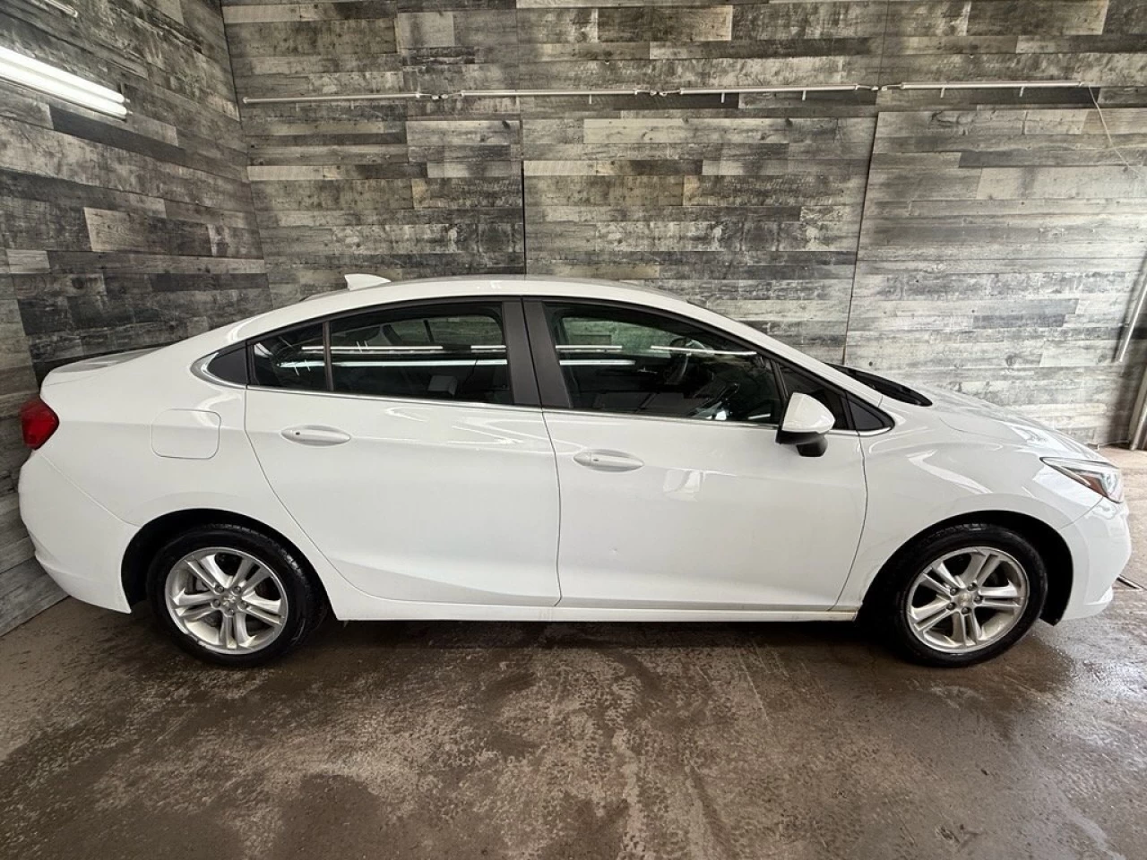 2018 Chevrolet Cruze LT Auto Image principale
