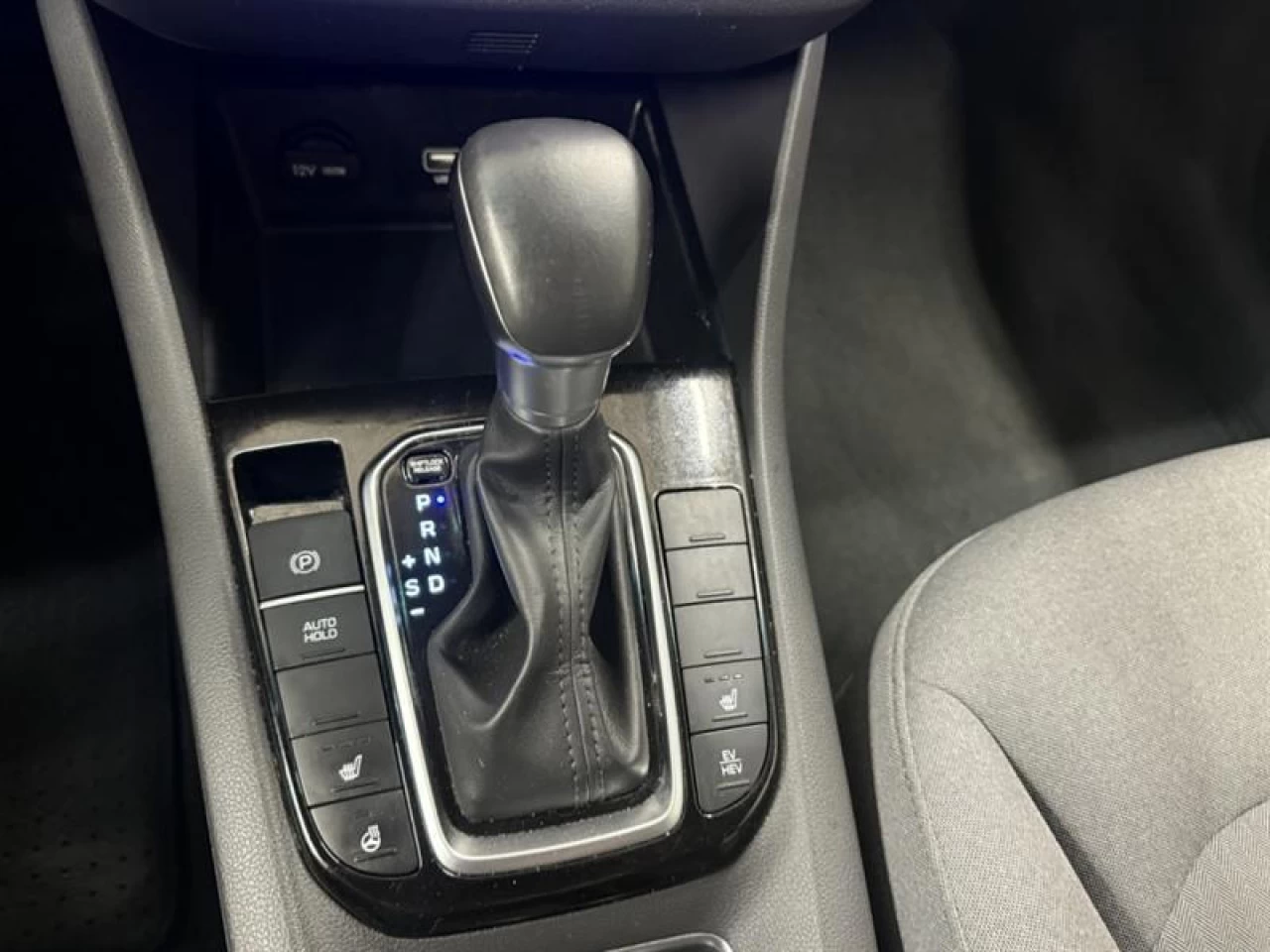 2020 Hyundai Ioniq hybride rechargeable PrivilÉgiÉ HYBRIDE APPLE CAR PLAY NAV **APPROUVÉE Image principale