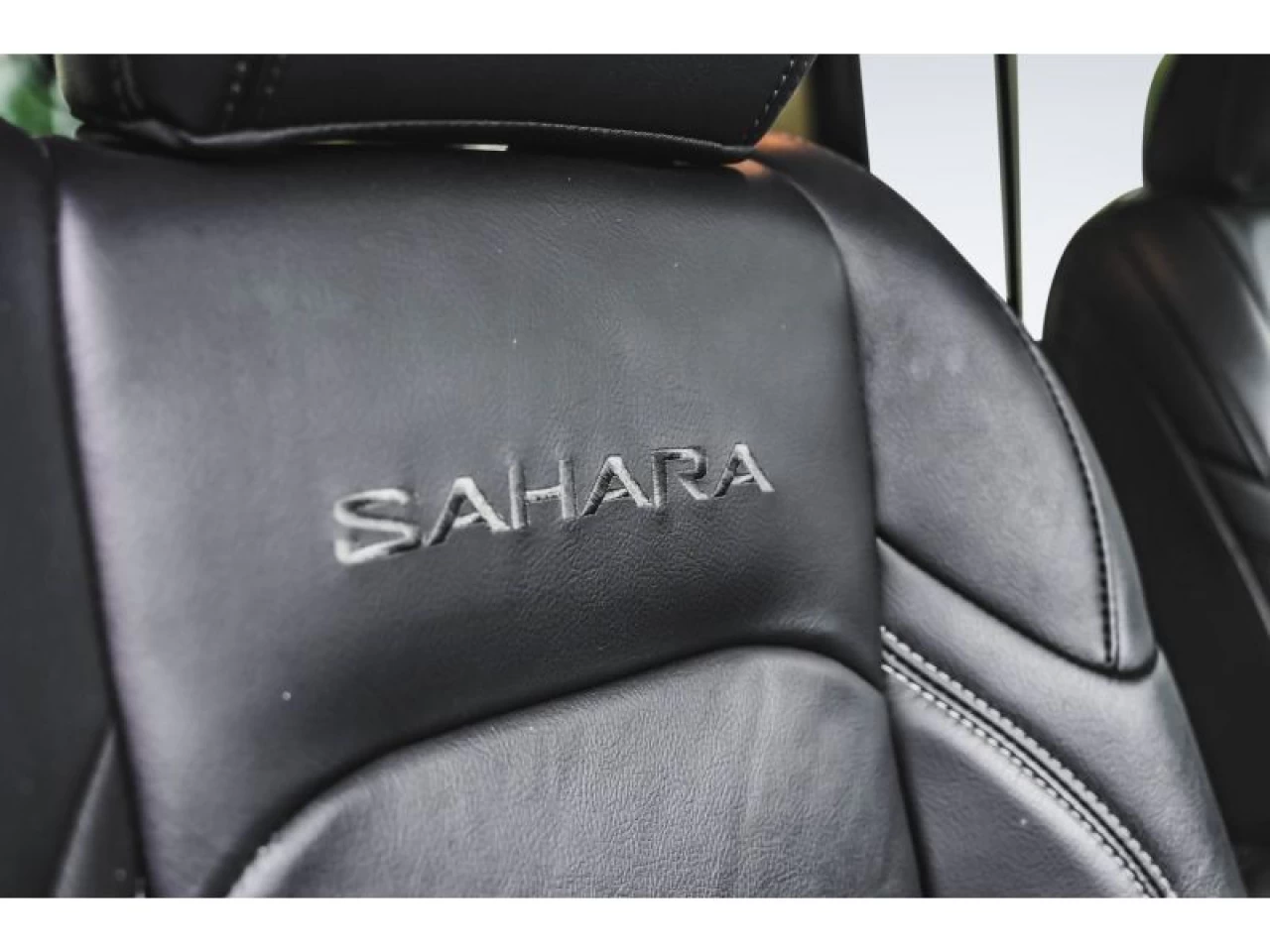 2021 Jeep Wrangler Unlimited Sahara CUIR 2 TOITS SYSTEME ALPINE Image principale