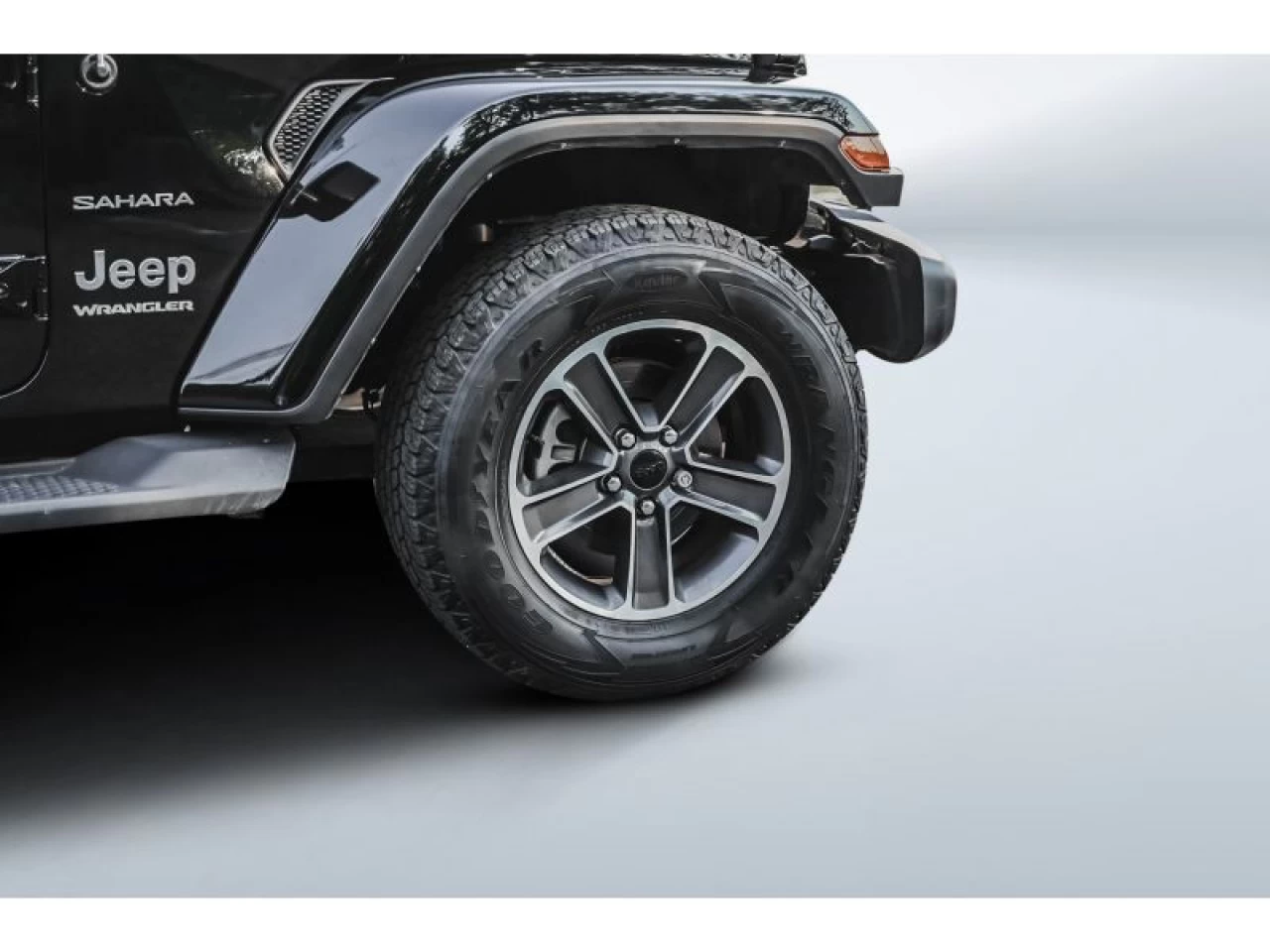 2023 Jeep Wrangler Sahara GROUPE REMORQUAGE TOIT SKY ONE-TOUCH Image principale