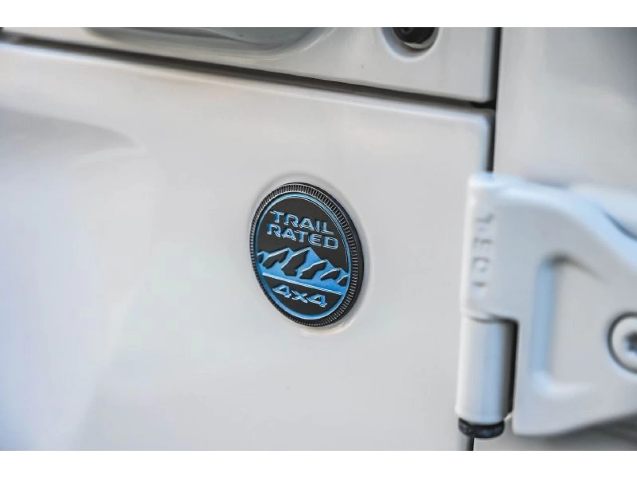 2023 Jeep Wrangler 4xe High Altitude 4 Door 4x4 toit sky one-touch Image principale