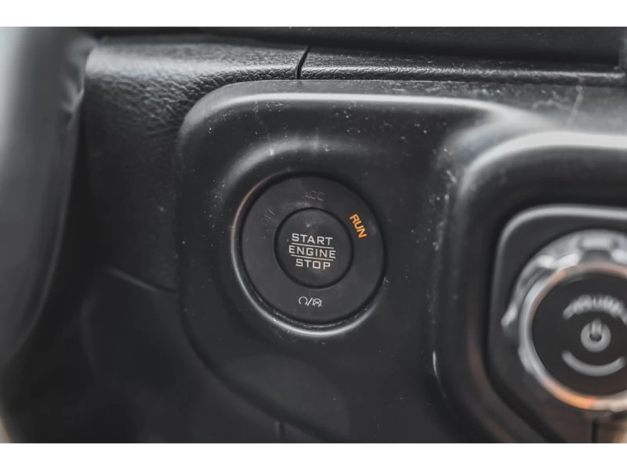 2022 Jeep Wrangler 4XE Sahara 4X4 GROUPE TEMPS FROID ATTELAGE REMORQU Main Image