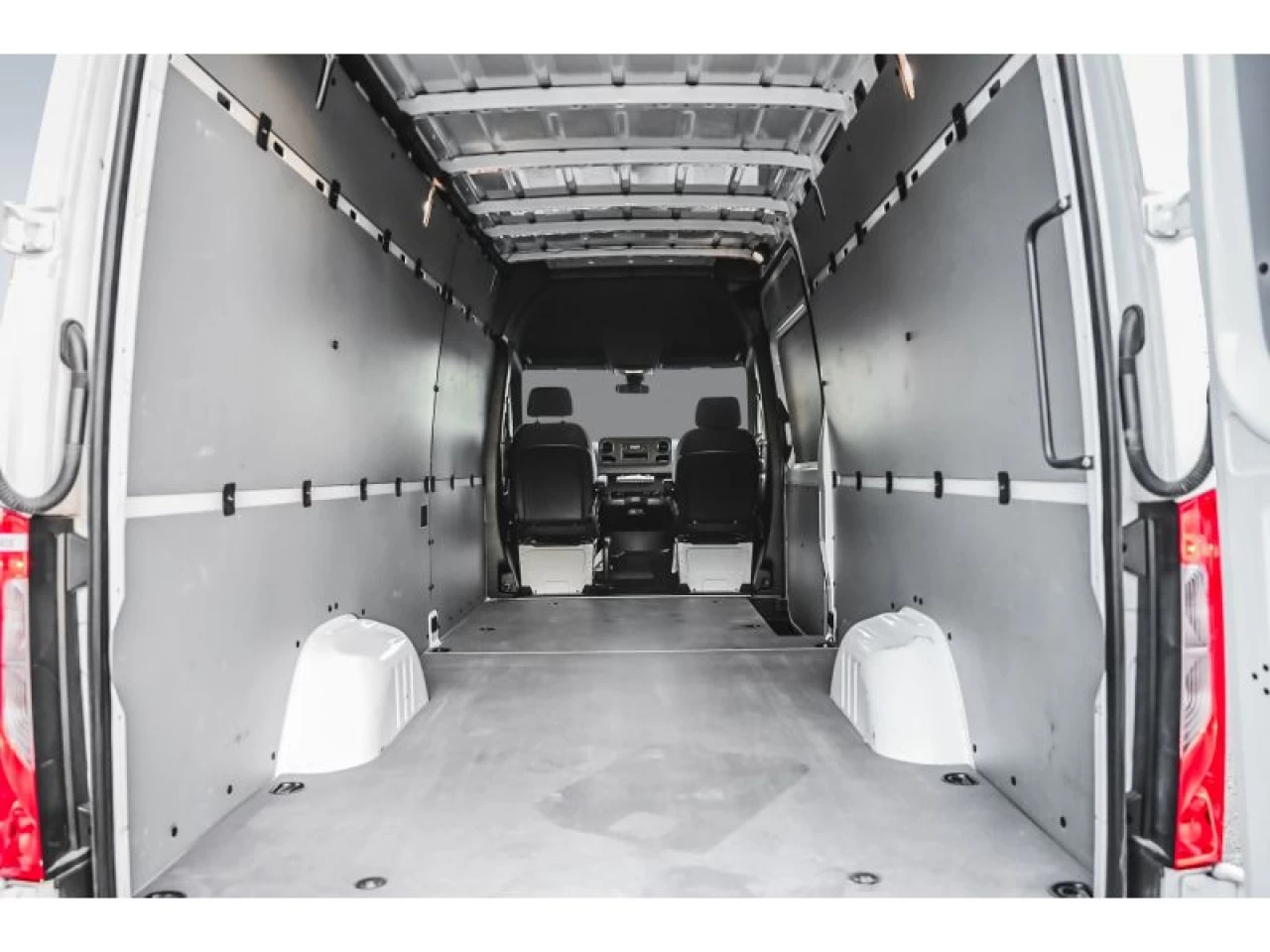 2025 Mercedes Benz Sprinter 2500 High Roof I4 Diesel 170" Image principale