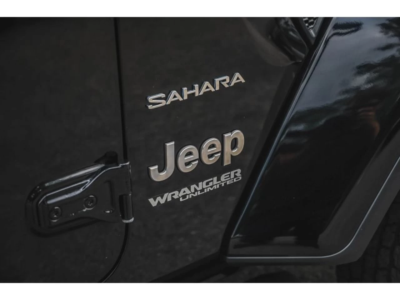 2021 Jeep Wrangler Unlimited Sahara CUIR 2 TOITS SYSTEME ALPINE Image principale