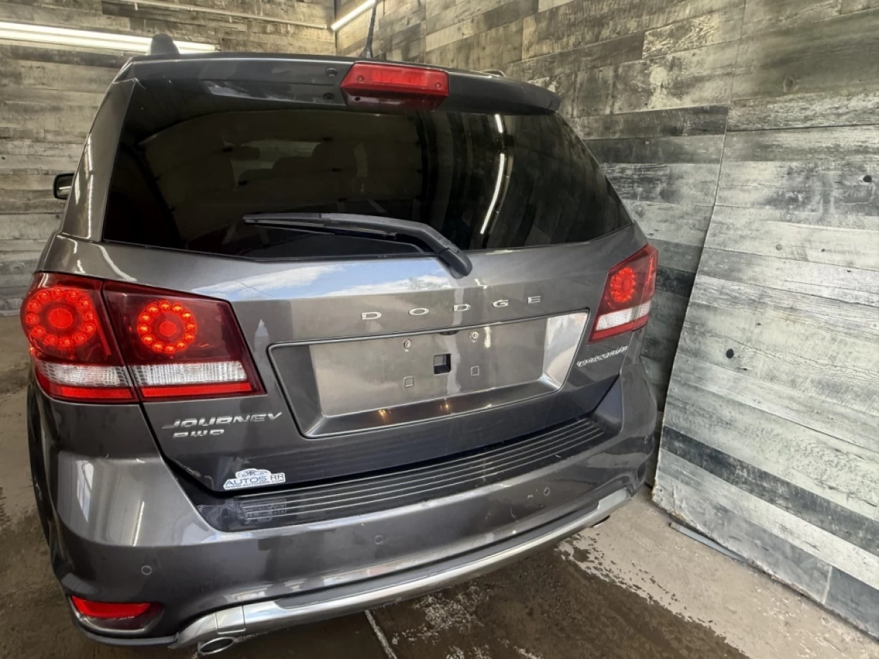 2017 Dodge Journey Crossroad AWD 7 PASS CUIR TOIT **APPROUVÉ À 99.9%* Main Image