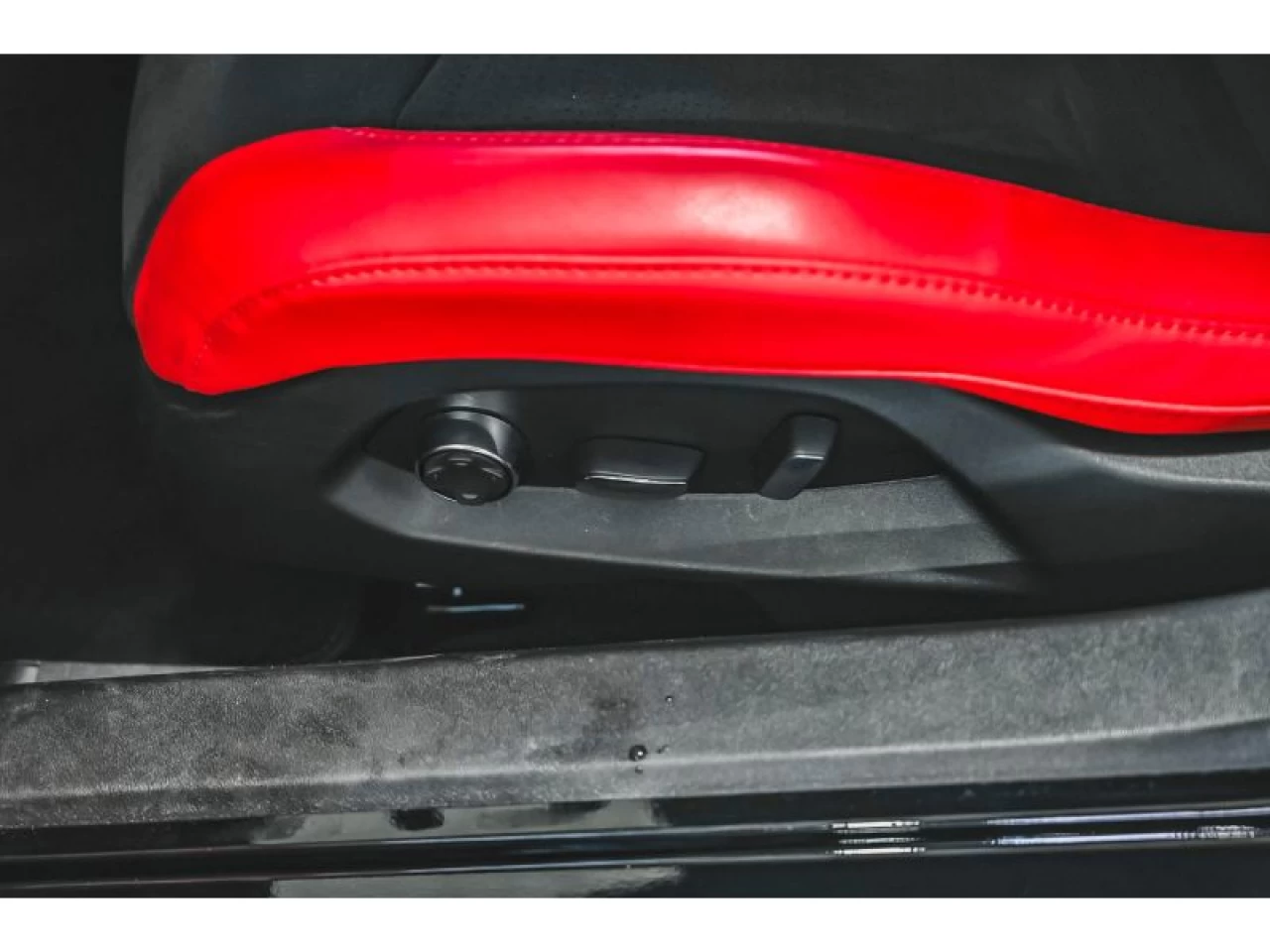 2025 Chevrolet Corvette 2dr Stingray Conv w/3LT Z51 PERFORMANCE GROUP Image principale