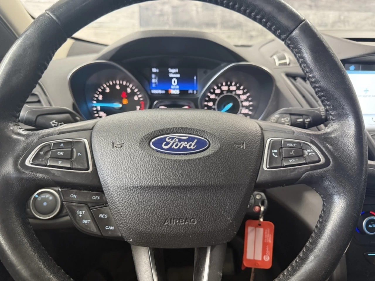 2018 Ford Escape SEL AWD CUIR CAM DE RECUL **APPROUVÉE 99,9%** Image principale