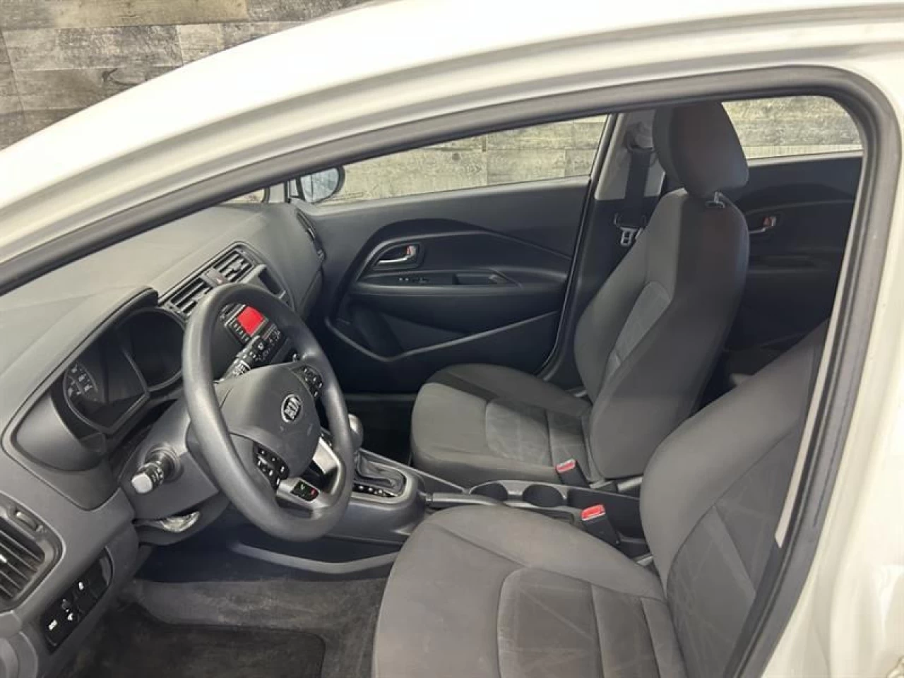 2014 Kia Rio LX Auto Bluetooth Mags ** APPROUVÉE 99,9% ** Image principale