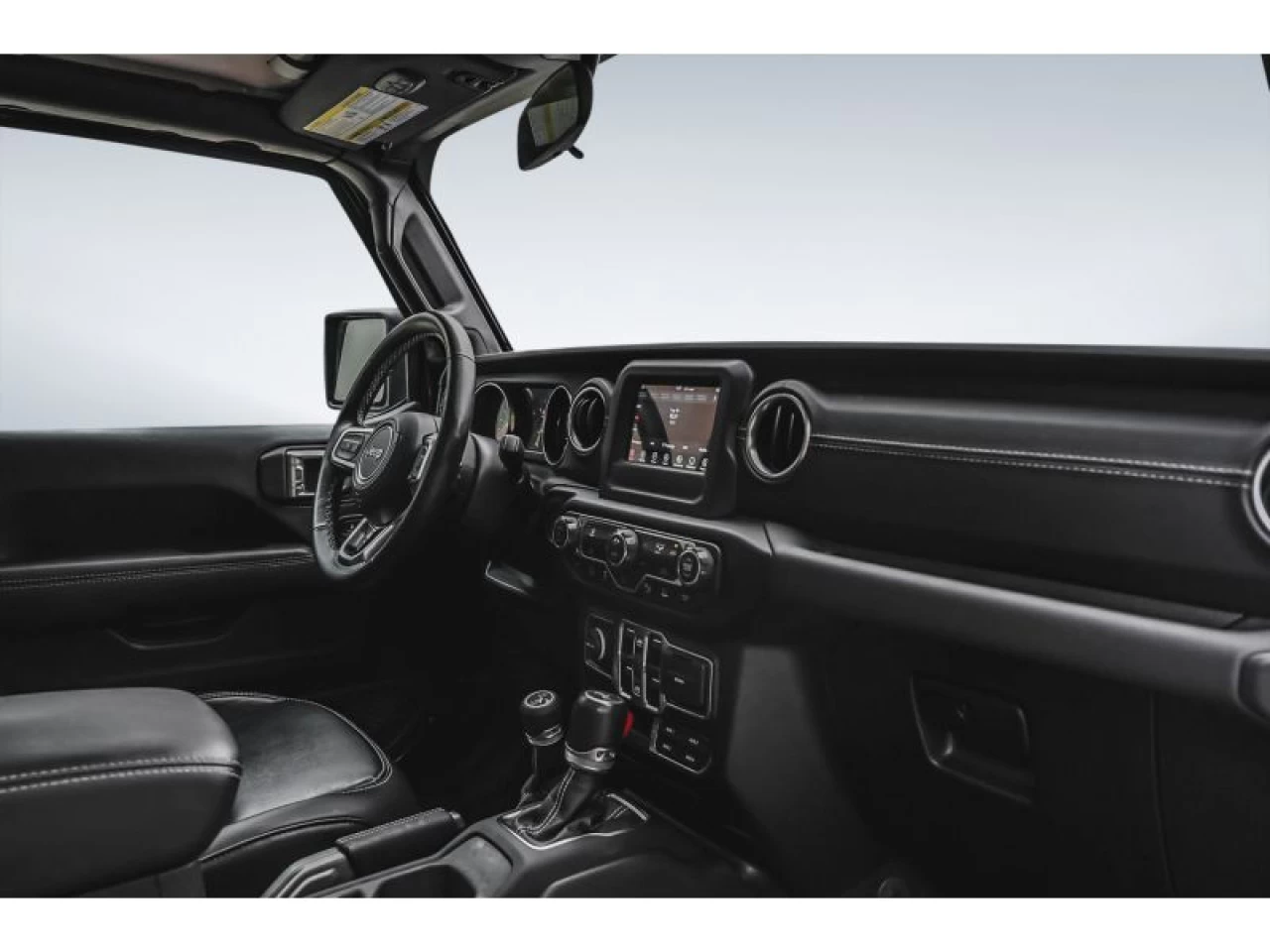 2021 Jeep Wrangler Unlimited Sahara CUIR 2 TOITS SYSTEME ALPINE Image principale