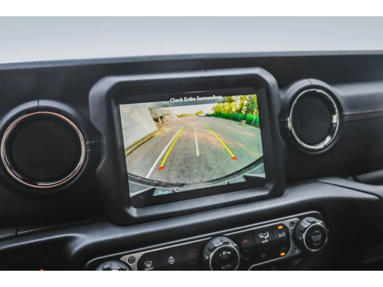 2023 Jeep Wrangler 4xe High Altitude 4 Door 4x4 toit sky one-touch Image principale