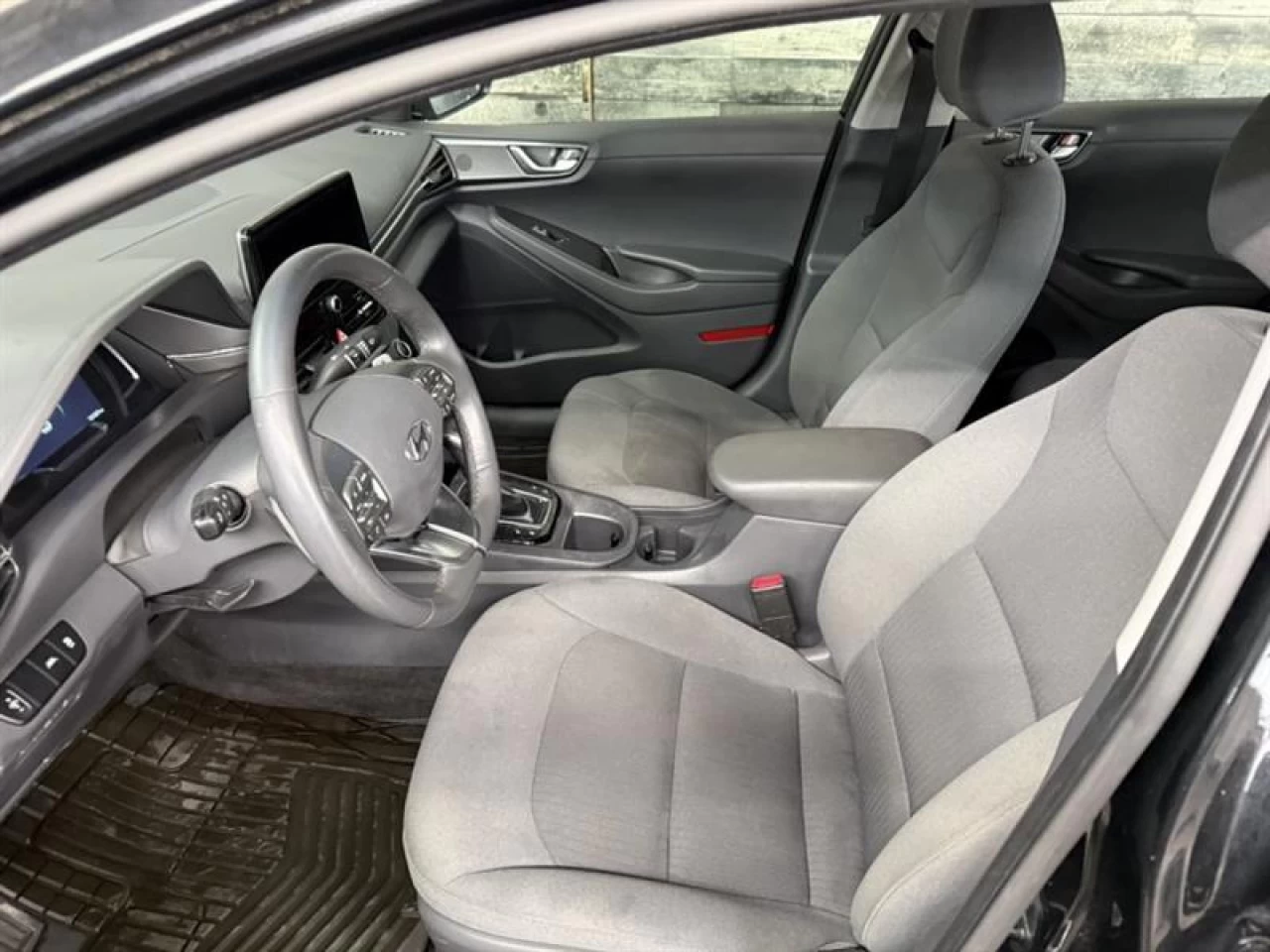2020 Hyundai Ioniq hybride rechargeable PrivilÉgiÉ HYBRID PLUG-IN NAV ** APPROUVÉ À 99.9% Main Image