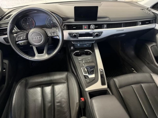 Audi berline A4 Komfort AWD CUIR TOIT ** APPROUVÉ À 99.9% ** 2019