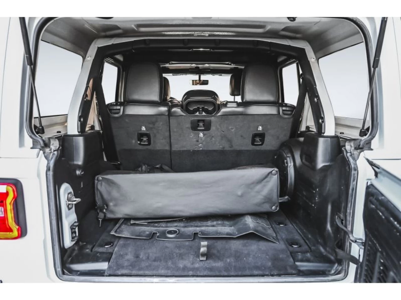 2023 Jeep Wrangler High Altitude Image principale