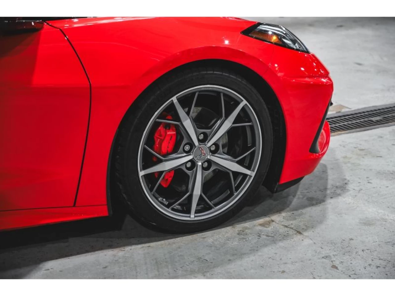 2023 Chevrolet Corvette 2LT CONVERTIBLE ÉCHAPPEMENT PERFORMANCE CARBON FLA Image principale