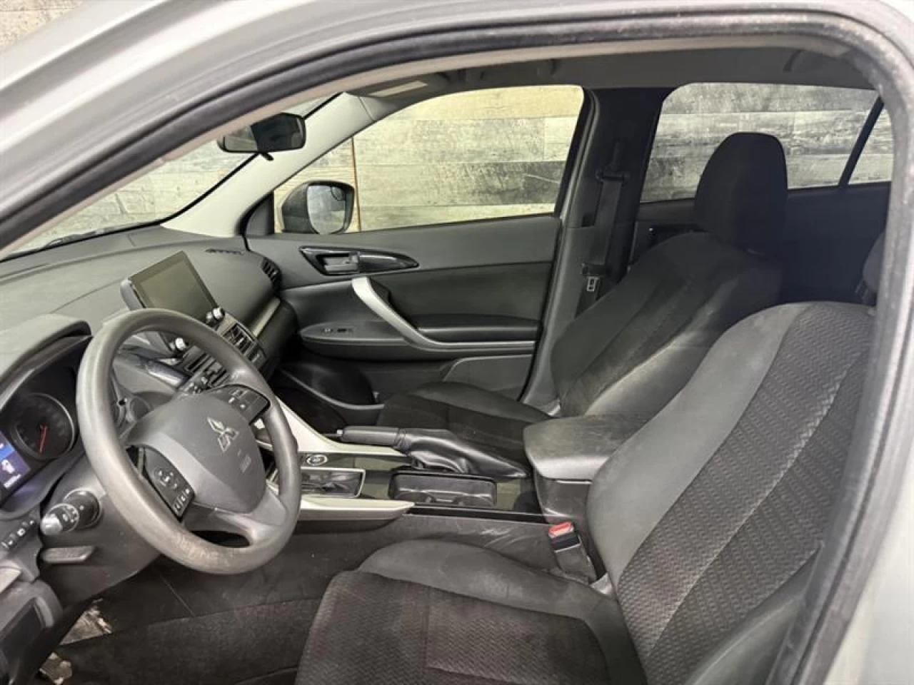 2022 Mitsubishi Eclipse Cross ES AWD BLUETOOTH MAGS **APPROUVÉ À 99.9%** Image principale