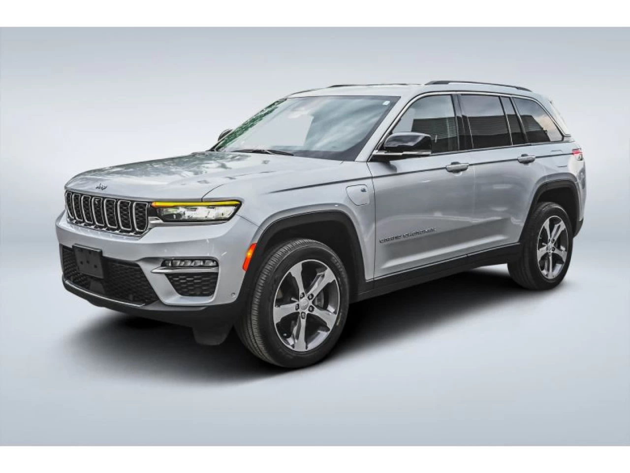 2022 Jeep Grand Cherokee 4xe 4x4 LUXURY REAR SEAT VIDEO PASSENGER SCREEN Image principale