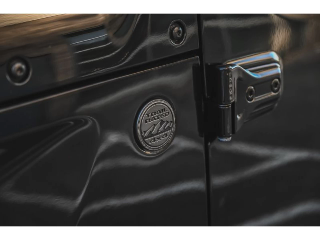 2023 Jeep Gladiator Sport S 4X4 GROUPE TECH REMORQUAGE MAX Image principale
