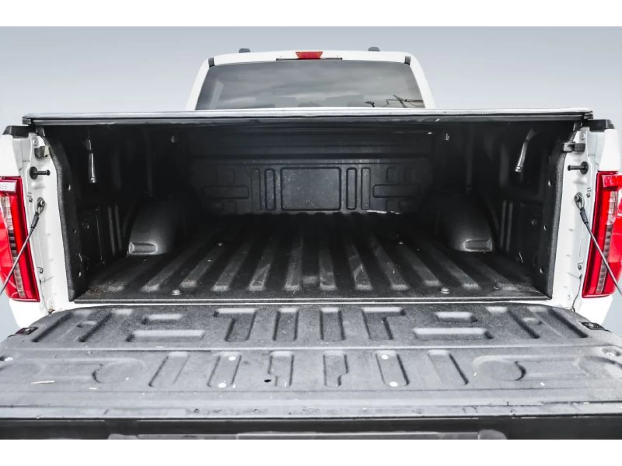2025 Ford F150 STX 4WD SuperCrew 5.5' Box V6 ECOBOOST Image principale