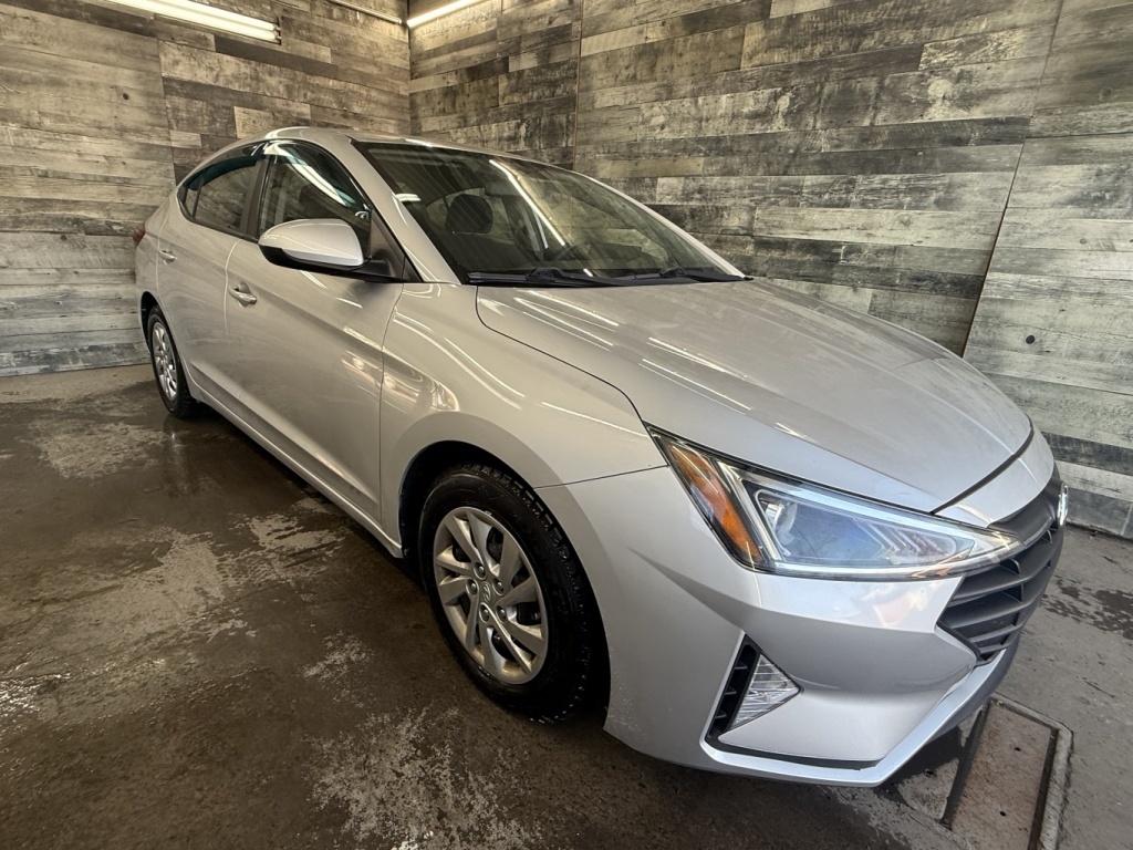 Hyundai 2019 Elantra Essential AUTO BLUETOOTH CAM DE RECUL **APPROUVÉ À