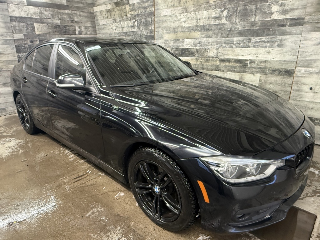 BMW 2017 3 Series 320i xDrive Awd Cuir Bluetooth**Approuvée 99,9%**