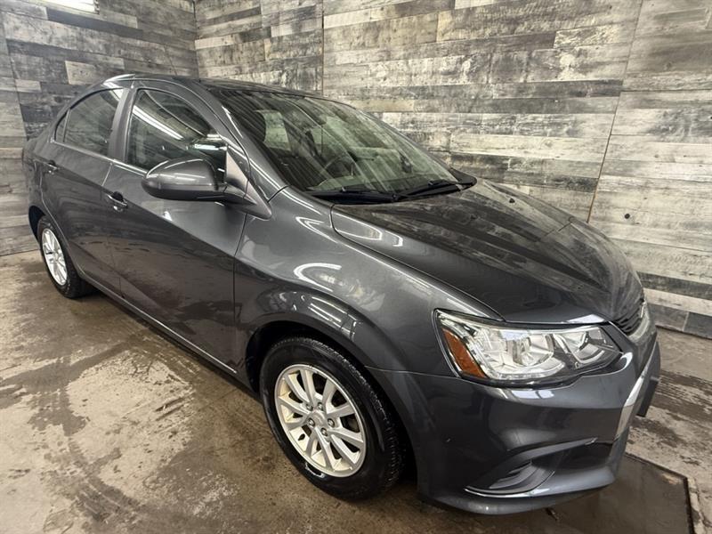 Chevrolet 2018 Sonic LT Auto Apple carplay/Android **Approuvé à 99.9%**