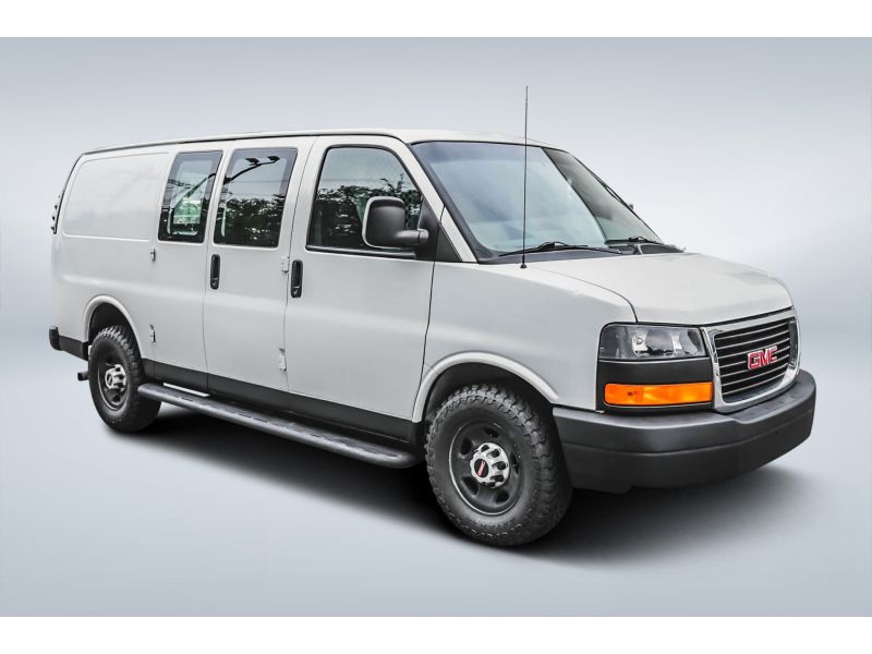 GMC 2017 Savana RWD 2500 135"