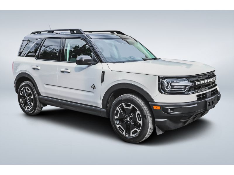 Ford 2024 Bronco Outer Banks 4x4 TECH PACKAGE